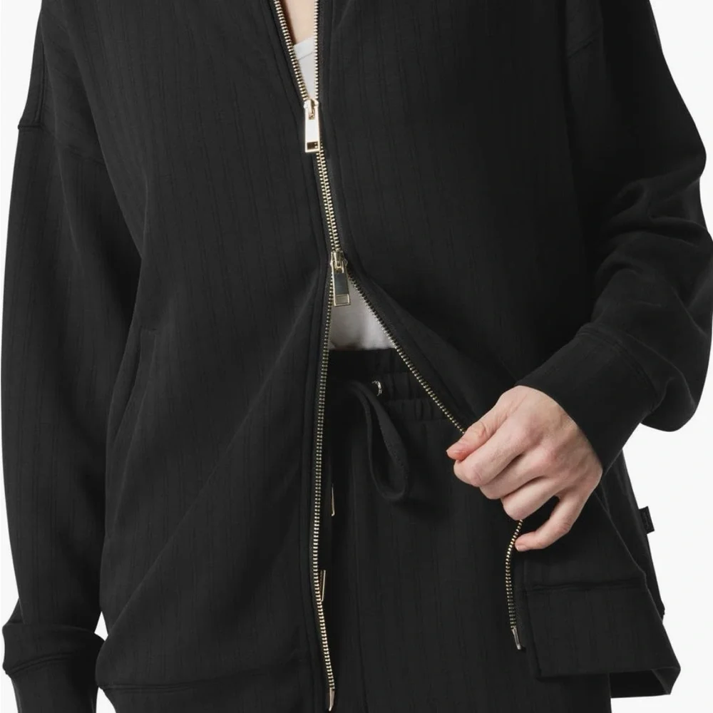 Splendid x @cellajaneblog
Rib Scuba Knit Zip-Up Jacket - Picture 2 of 5